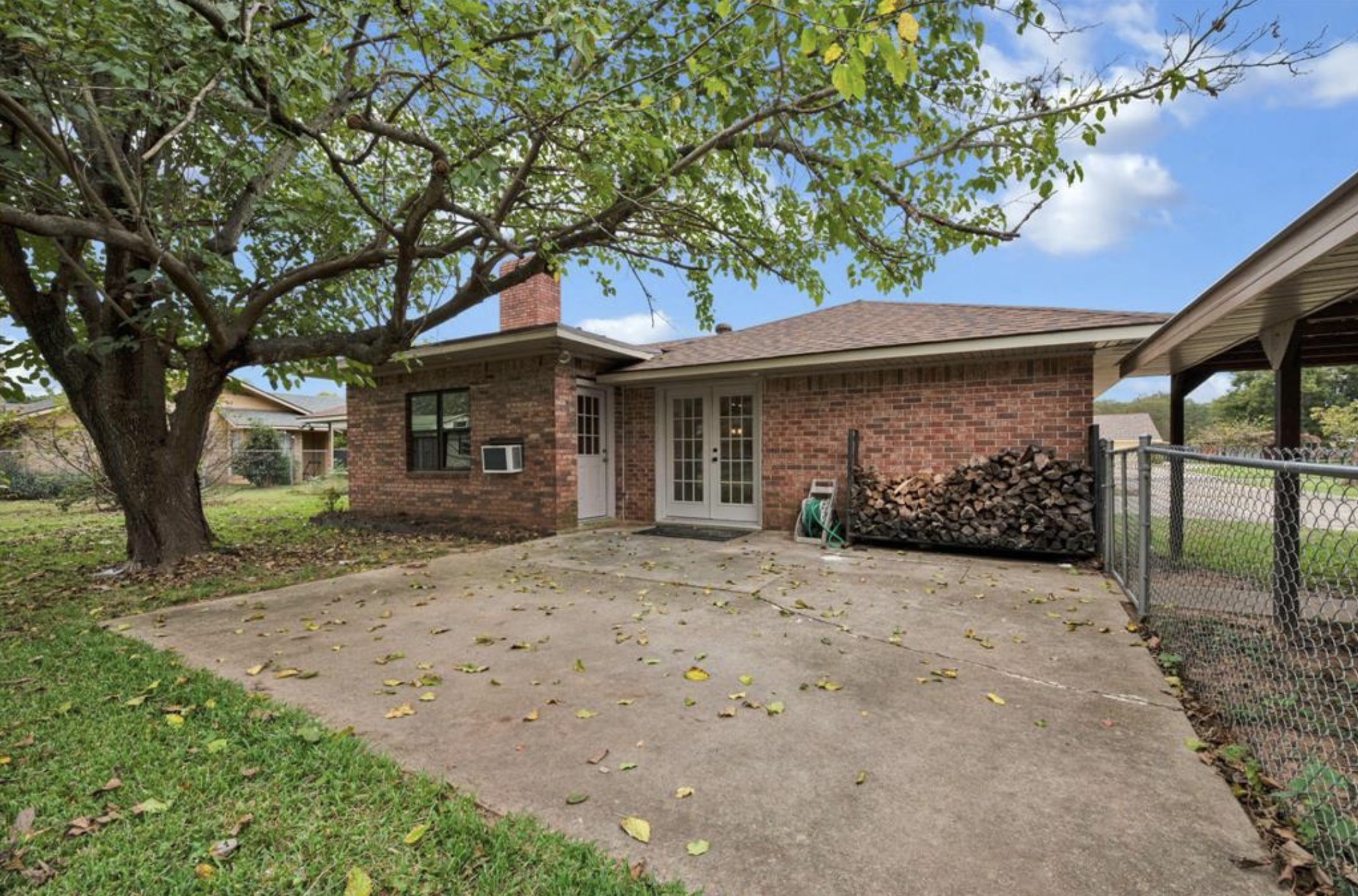 310 Lancashire Dr Bossier City, LA 71111