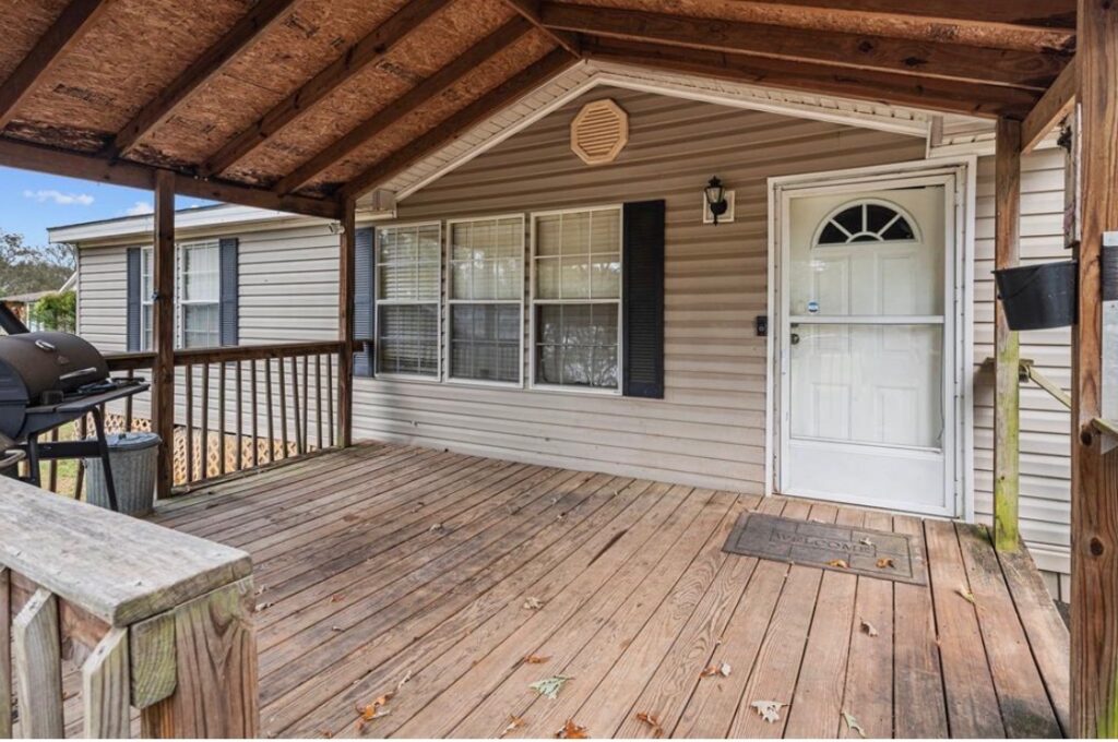 4 BEDS 2 BATHS 2,000 SQFT Bossier City, LA 71112 4